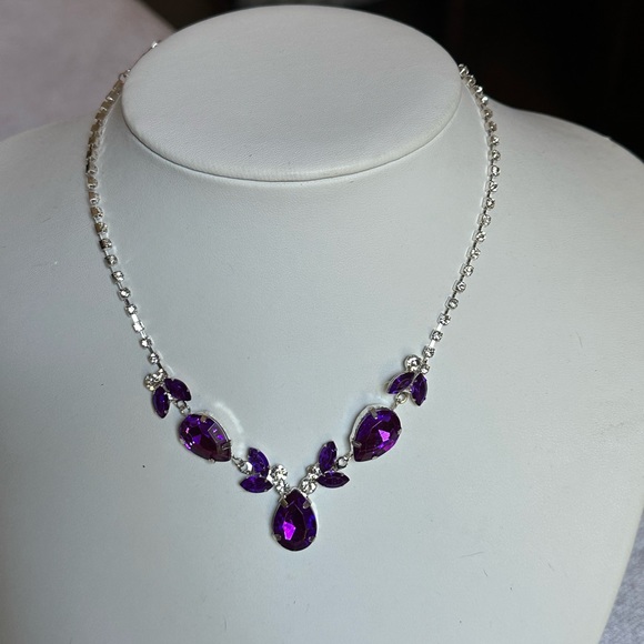 Gorgeous purple necklace - Picture 2 of 3